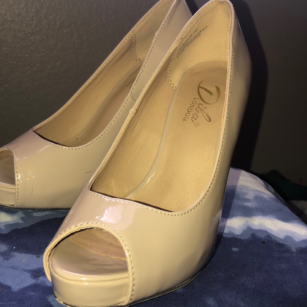 Heels - Picture 2 of 2